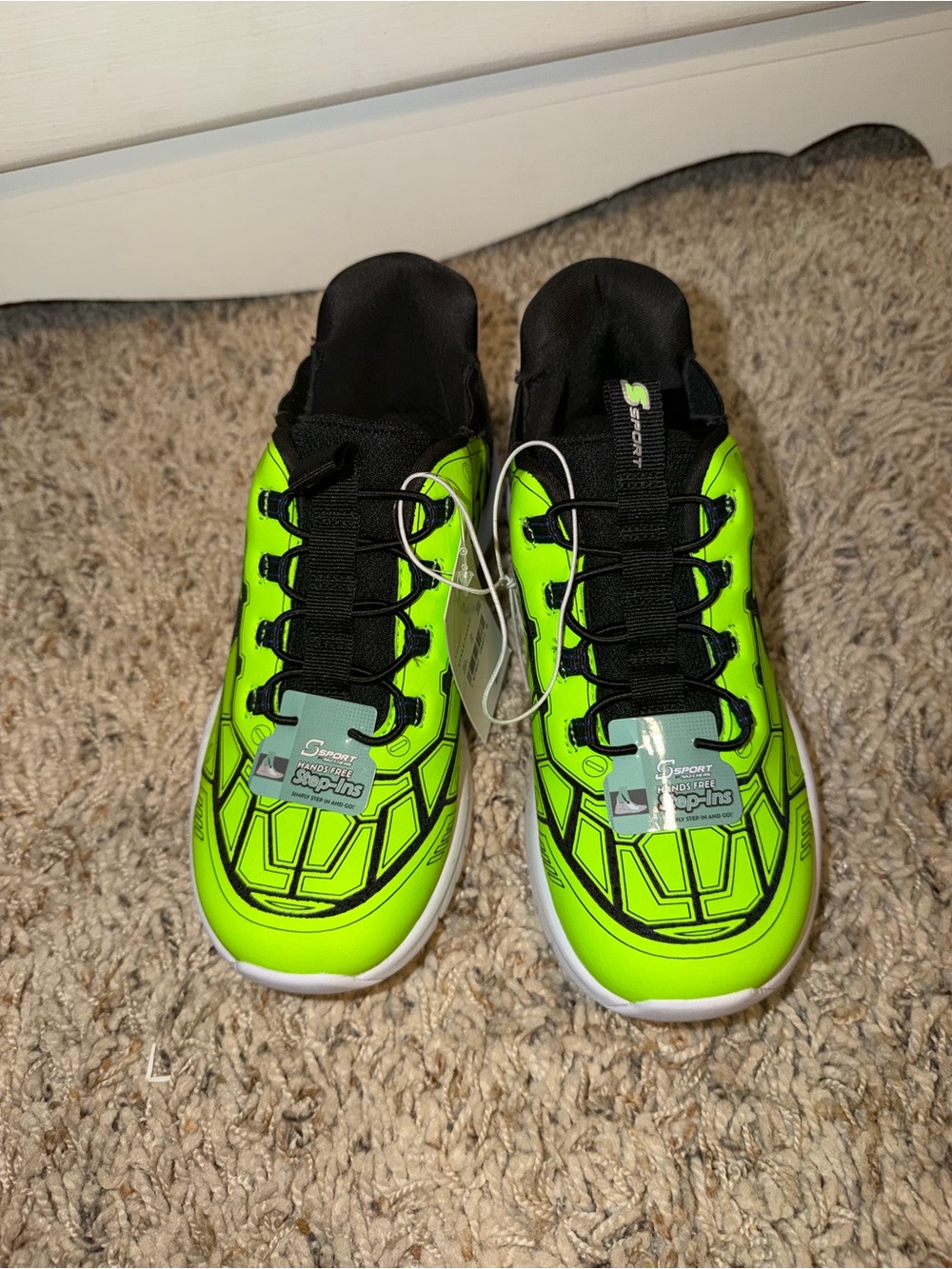 Boy size 2 new sketchers